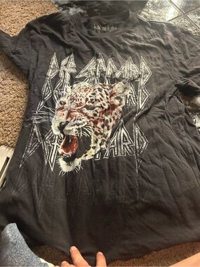 Black def Leopard Graphic Short Sleeve Tee